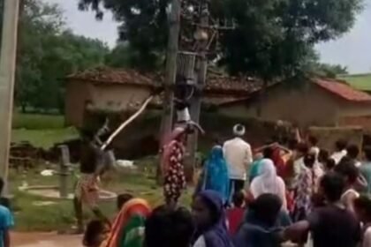 जामताड़ा में ट्रांसफार्मर पर काम कर रहे बिजली मिस्त्री को लगा करंट, ऐसे बचाई गई जान