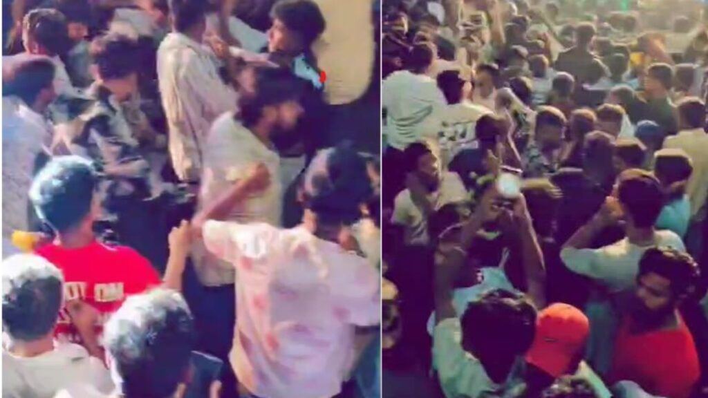 झारखंड के चक्रधरपुर में दुर्गा पूजा विसर्जन के दौरान चाकूबाजी, युवकों की भीड़ ने किया हमला, 7 घायल, देखिये LIVE वीडियो