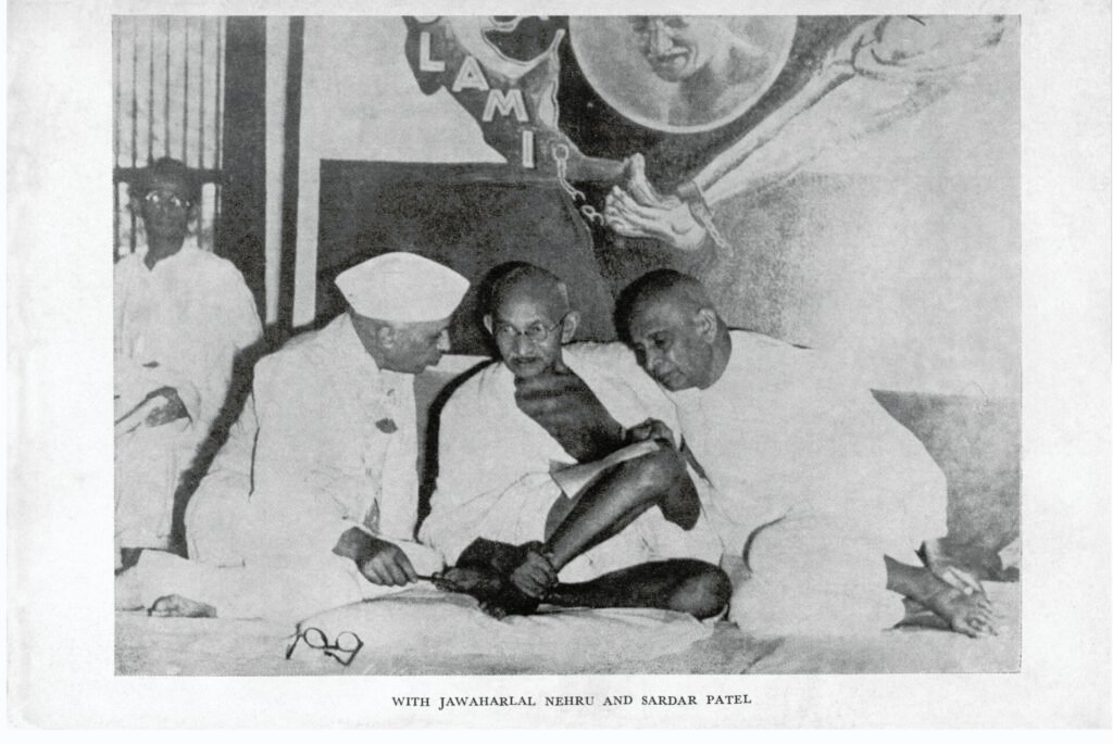 gandhiji with jawaharlal nehru and sardar patel 26547077253 o