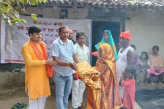 Eight members of a family who converted to Christianity in Garhwa returned home after listening to the Satyanarayana story
