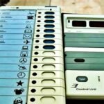 घाटशिला में वोट डालते EVM की तस्वीरें खींची, गोपनीयता भंग करने को लेकर दो के खिलाफ FIR दर्ज