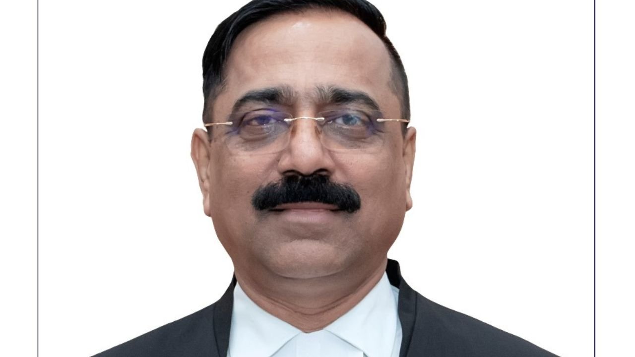 सर्दी में बेघर को आवास एवं अन्य सुविधा मिले, जस्टिस सुजीत नारायण प्रसाद ने झालसा की बैठक में दिया निर्देश