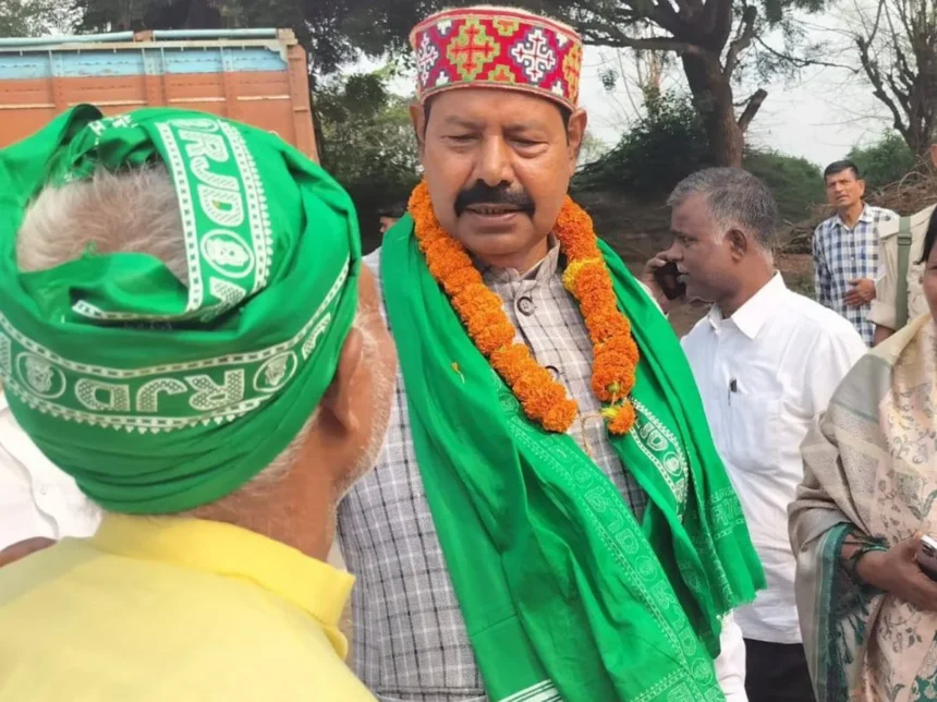 Lalu's candidate Bhai Virendra got into trouble, threatening the inspector proved costly; FIR registered