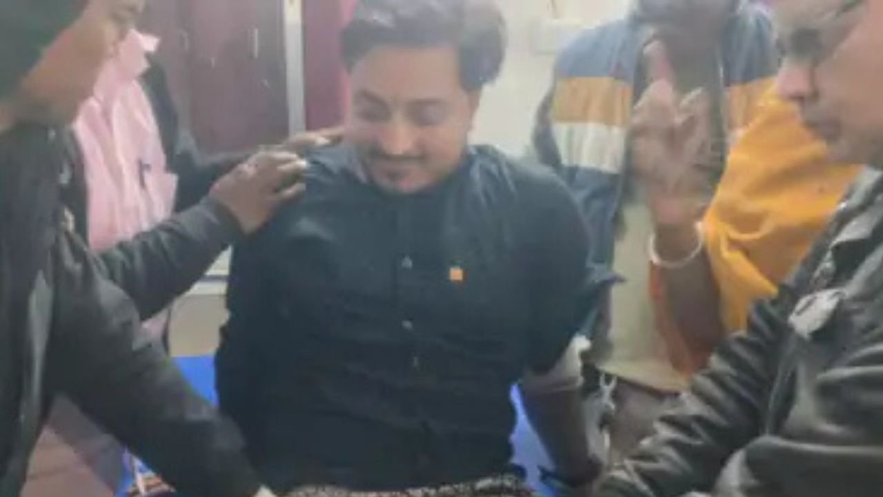 गढ़वा में जेवर व्यवसायी को गोली मारी, गंभीर रूप से अस्पताल में भर्ती