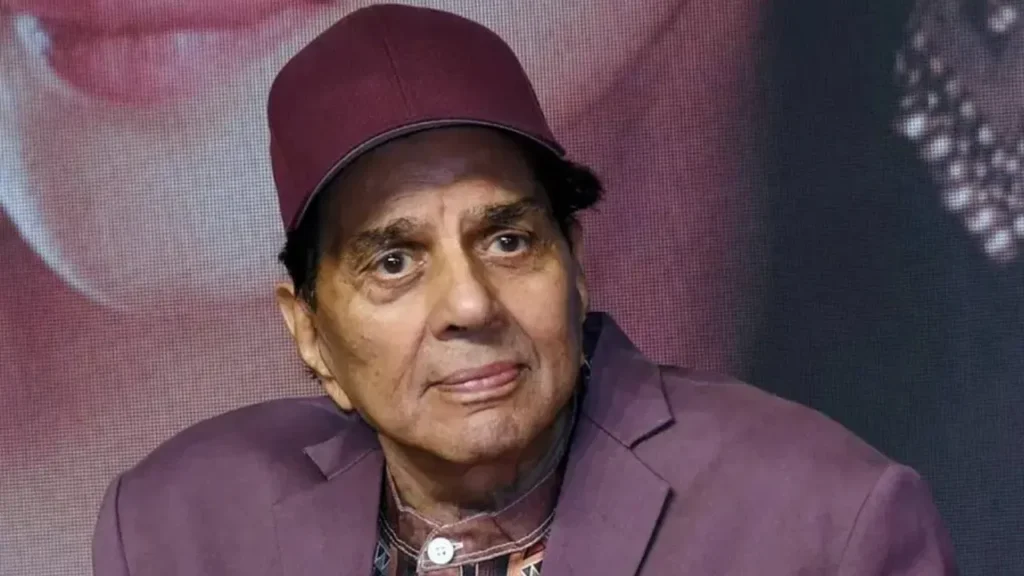 बॉलीवुड एक्टर धर्मेंद्र के निधन का खंडन,के निधन का खंडन, पत्नी हेमा मालिनी और बेटी ईशा देओल भड़की, कहा-अफवाहों पर ध्यान नहीं दें