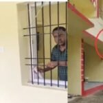 प्रेमिका के साथ रंगे हाथ पकड़े गए CO, पत्नी ने बंद किया घर का दरवाजा, खूब हुआ ड्रामा, छत से कूदकर भागना पड़ा