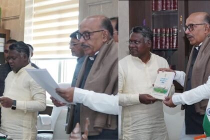 सोमेश सोरेन को विधानसभा अध्यक्ष रवींद्रनाथ महतो ने दिलाई शपथ, घाटशिला उपचुनाव में 38 हजार से ज्यादा वोटों से दर्ज की थी जीत