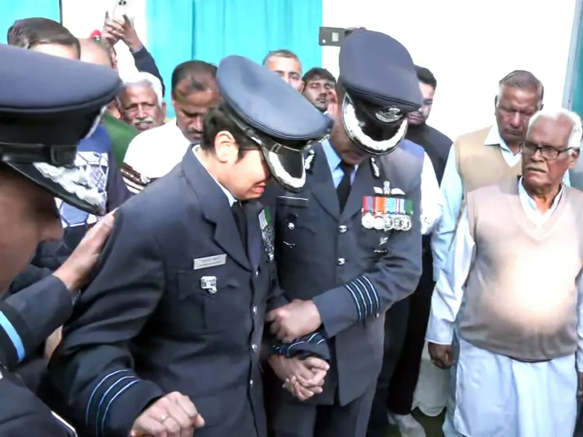 wing comandar namansh syal wife