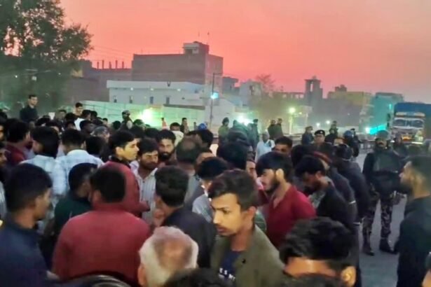 बिहार में युवक की पीट-पीट कर हत्या के बाद लोगों का फूटा गुस्सा, दिल्ली-कोलकाता हाईवे को किया जाम