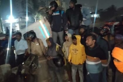 सरायकेला में तेज रफ्तार ट्रेलर ने कई लोगों को रौंदा, चाचा-भतीजा समेत तीन की मौत