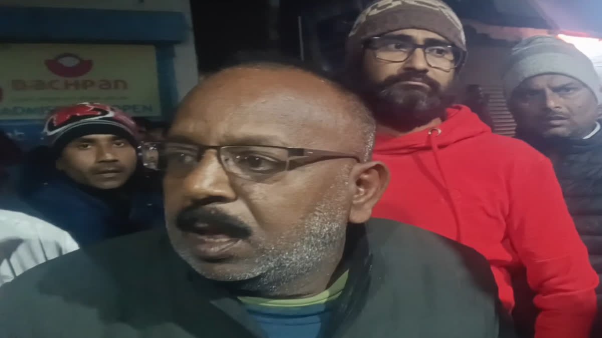 जामताड़ा में ज्वेलरी शॉप में लूटपाट, दुकानदार को मारी गोली