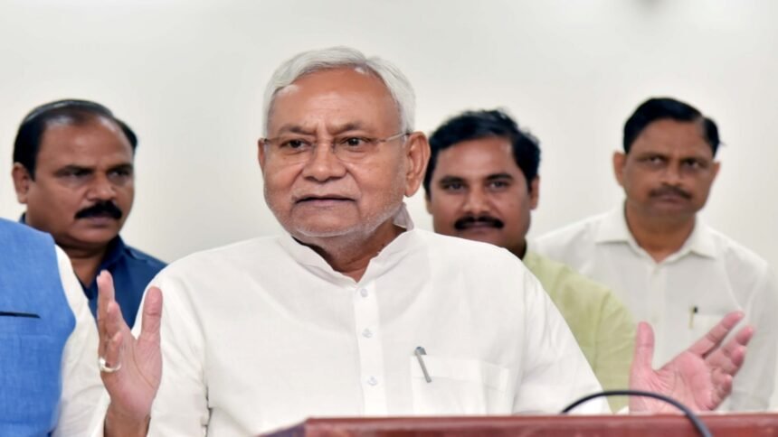 नीतीश कैबिनेट में लिए गए बड़े फैसले, सात निश्चय-3 को मिली मंजूरी 1 नीतीश कैबिनेट में लिए गए बड़े फैसले, सात निश्चय-3 को मिली मंजूरी