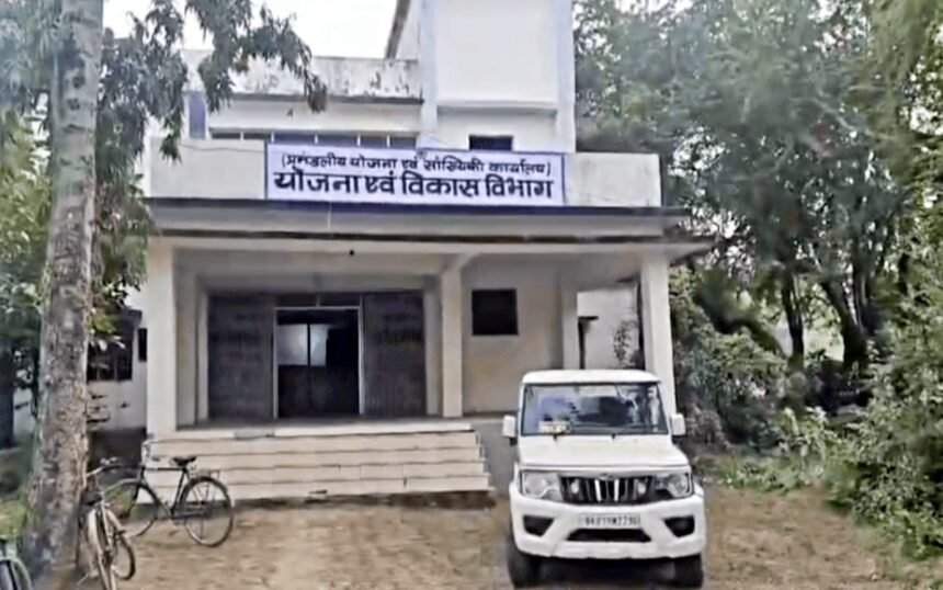 बिहार में भ्रष्ट जेई की बहन ने खोली पोल, 4 जगहों पर विजलेंस की छापेमारी में मिली करोड़ों की संपत्ति