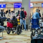 दिल्ली-मुंबई रांची-पटना समेत 11 एयरपोर्ट पर 570 फ्लाइट रद्द, शादी मिस-परीक्षा छूटा, री-शेड्यूलिंग और रिफंड से जूझ रहे हैं पैसेंजर