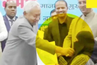 नीतीश कुमार पर मुस्लिम महिला का हिजाब खींचने का आरोप, आरजेडी और कांग्रेस ने किया हमला 5 नीतीश कुमार पर मुस्लिम महिला का हिजाब खींचने का आरोप, आरजेडी और कांग्रेस ने किया हमला