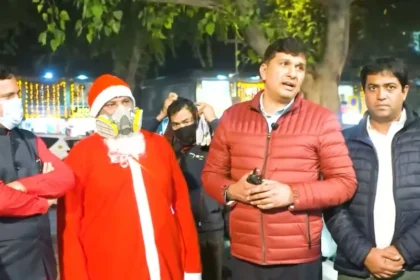 सौरभ भारद्वाज, संजीव झा और आदिल अहमद खान पर FIR दर्ज, AAP नेताओं पर सांता क्लॉज के अपमान का आरोप