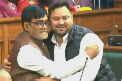 बिहार विधानसभा के 239 विधायकों का शपथग्रहण, अनंत सिंह समेत 6 नहीं ले पाएं शपथ, तेजस्वी को रामकृपाल ने लगाया गले