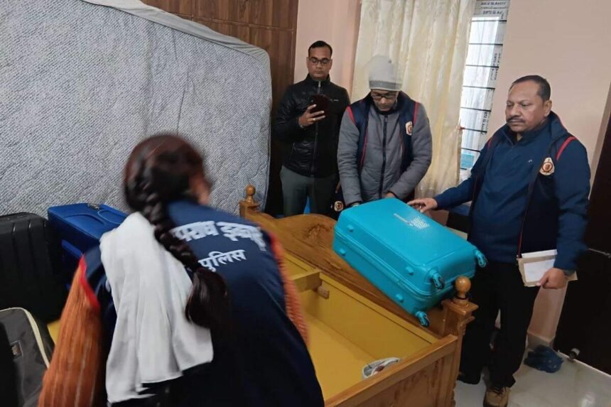 बिहार में बैंक पदाधिकारी के घर EOU की रेड, पटना-गोपालगंज के 6 ठिकानों को खंगाला