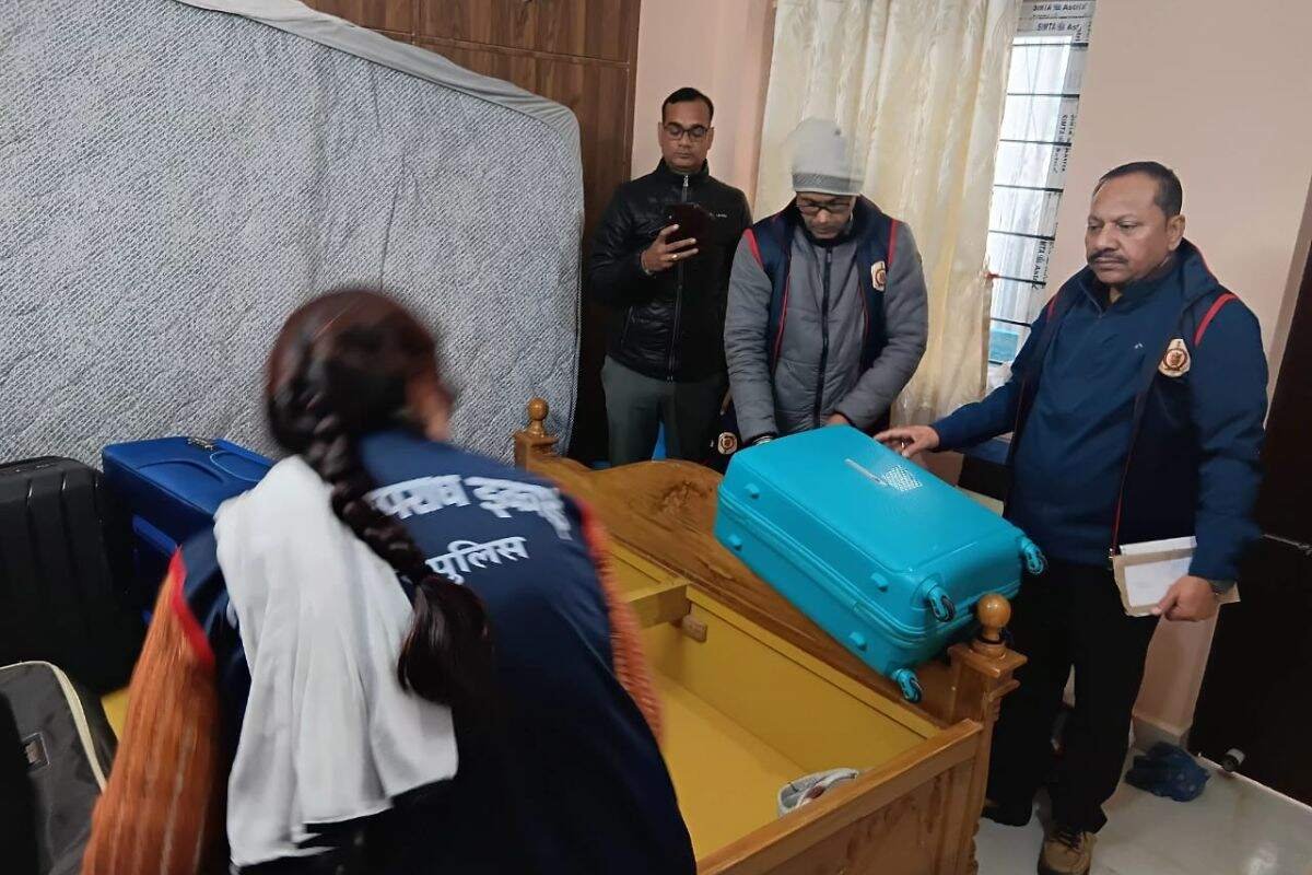 बिहार में बैंक पदाधिकारी के घर EOU की रेड, पटना-गोपालगंज के 6 ठिकानों को खंगाला