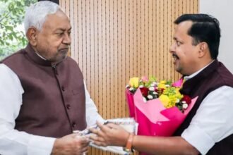 Nitin Nabin ने नीतीश कैबिनेट से दिया इस्तीफा, बीजेपी के राष्ट्रीय कार्यकारी अध्यक्ष बनाये जाने के बाद लिया फैसला 5 नितीन नबीन ने नीतीश कैबिनेट से दिया इस्तीफा, बीजेपी के राष्ट्रीय कार्यकारी अध्यक्ष बनाये जाने के बाद लिया फैसला