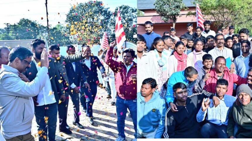 हेमंत सोरेन से सरना समाज के लोगों ने की मुलाकात, मुख्यमंत्री ने कहा- पेसा लागू होने से स्थानीय स्वशासन की व्यवस्था होगी मजबूत