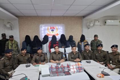 पलामू में महादेव ऐप जैसा बड़ा बेटिंग नेटवर्क बेनकाब, दुबई से संचालित 40 हजार करोड़ का साम्राज्य, 7 गिरफ्तार