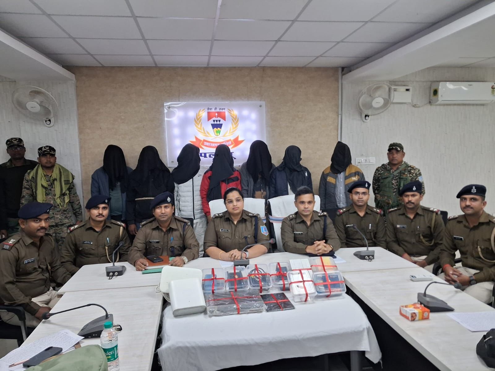 पलामू में महादेव ऐप जैसा बड़ा बेटिंग नेटवर्क बेनकाब, दुबई से संचालित 40 हजार करोड़ का साम्राज्य, 7 गिरफ्तार