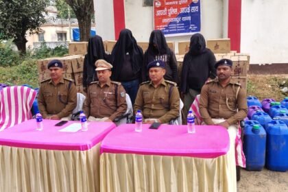 नकली विदेशी शराब के सिंडिकेट का भंडाफोड़, पुलिस ने 4 को किया गिरफ्तार, कुरकुरे की बोरियो में छिपाकर भेजते थे बिहार