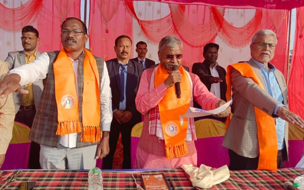 झारखंड में भ्रष्टाचार चरम पर, कानून व्यवस्था ध्वस्त,लोहरदगा में जनचौपाल को संबोधित करते हुए बाबूलाल मरांडी ने सरकार पर साधा निशाना