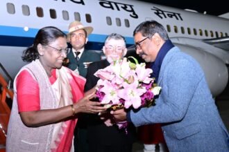 राष्ट्रपति द्रौपर्दी मुर्मू का तीन दिवसीय झारखंड दौरा, राज्यपाल संतोष गंगवार और मुख्समंत्री हेमंत सोरेन ने किया स्वागत