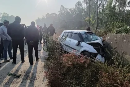 हजारीबाग के बरही में भीषण सड़क हादसा, एक ही परिवार के तीन की मौत, 6 घायल