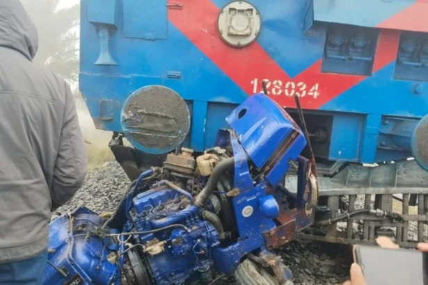 बिहार में कोहरे की वजह से हादसाः आरा-सासाराम पैसेंजर ट्रेन रोटावेटर से टकराई