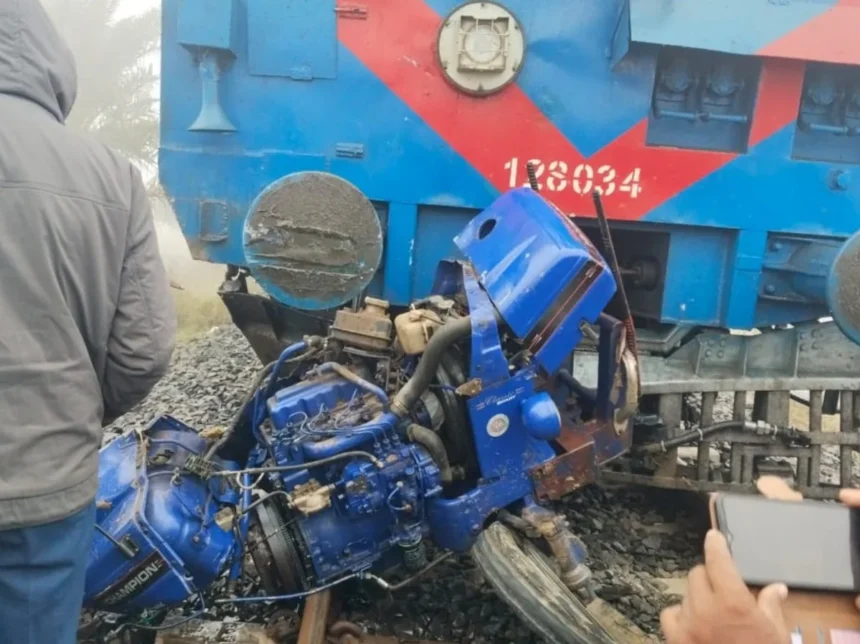 बिहार में कोहरे की वजह से हादसाः आरा-सासाराम पैसेंजर ट्रेन रोटावेटर से टकराई