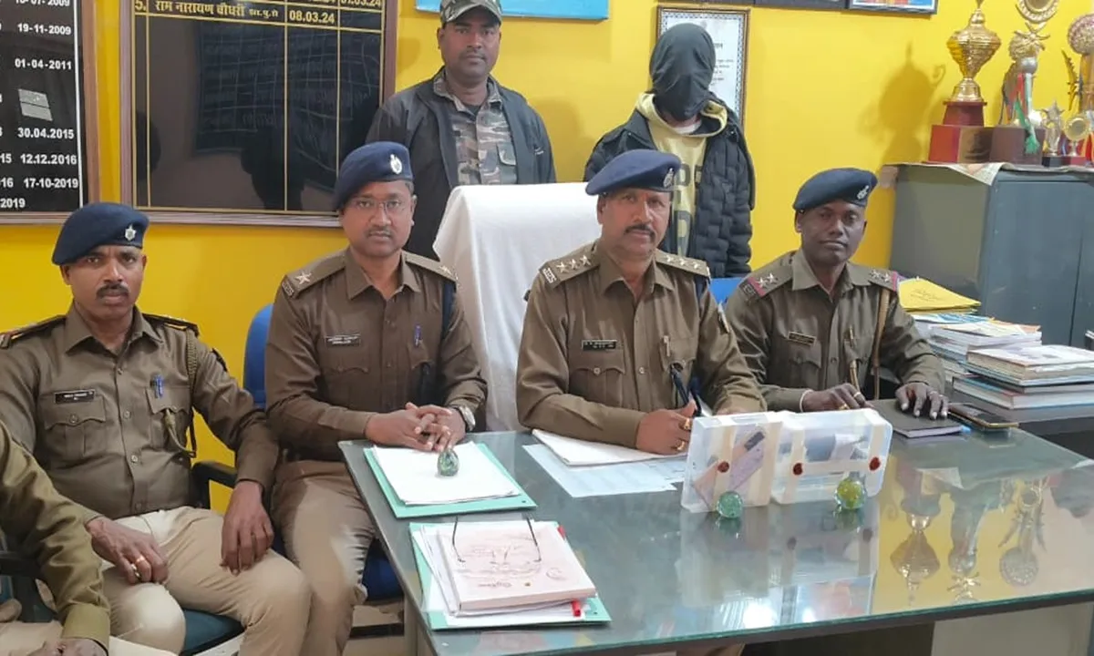 TSPC उग्रवादी सलमान खान हथियार के साथ गिरफ्तार,रांची पुलिस ने लेवी की साजिश को किया नाकाम