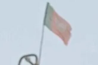 बिहार के खगड़िया में कांग्रेस दफ्तर पर लगाया बीजेपी का झंडा, सिलासी हलचल तेज