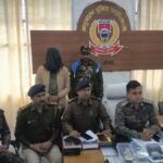 पलामू में पकड़ा गया फर्जी IAS अधिकारी, 9 साल से दे रहा था चकमा, UPSC परीक्षा पास नहीं करने पर बना फेक ऑफिसर