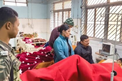 Dumka में तातलोई मेला देखकर लौट रहे किशोरी समेत तीन पर चाकू से हमला, एक की मौत, दो घायल