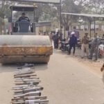 रांची में प्रेशर हॉर्न और बाइक साइलेंसर पर चला बुलडोजर,700 से ज्यादा किए गए नष्ट