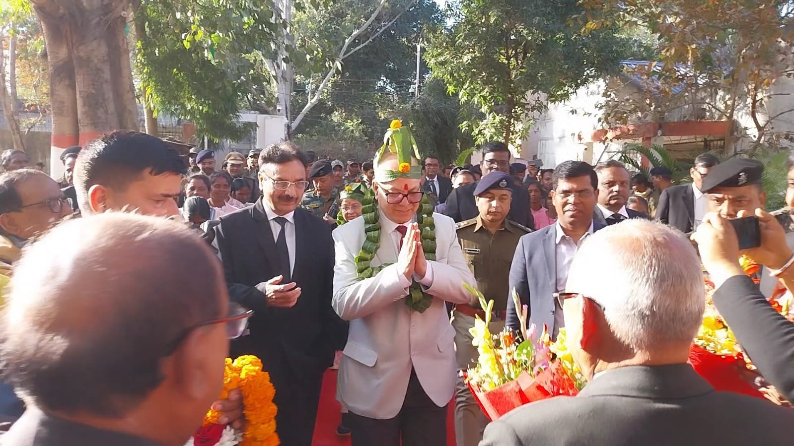 झारखंड हाईकोर्ट के चीफ जस्टिस महेश शरदचंद्र सोनक का लोहरदगा दौरा, व्यवहार न्यायालय परिसर में अधिवक्ताओं से किया संवाद 4 3 12