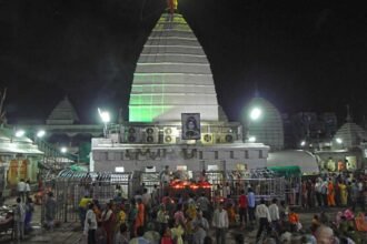 बाबा बैद्यनाथ धाम मंदिर में VVIP दर्शन पर रोक, बसंत पंचमी को लेकर किया गया फैसला