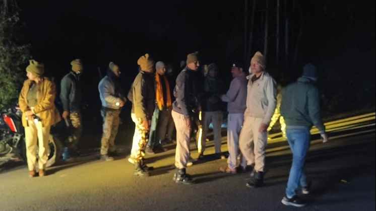 बिहार के जमुई में स्वर्ण कारोबारी से 50 लाख की लूट, विरोध करने पर बदमाशों ने मारी गोली, थाने के पास हुई घटना