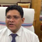 हजारीबाग उपायुक्त शशि प्रकाश सिंह का बना फर्जी व्हाट्सएप अकाउंट, आम लोगों और अधिकारियों से हो रही है अवैध रूप से पैसे की डिमांड