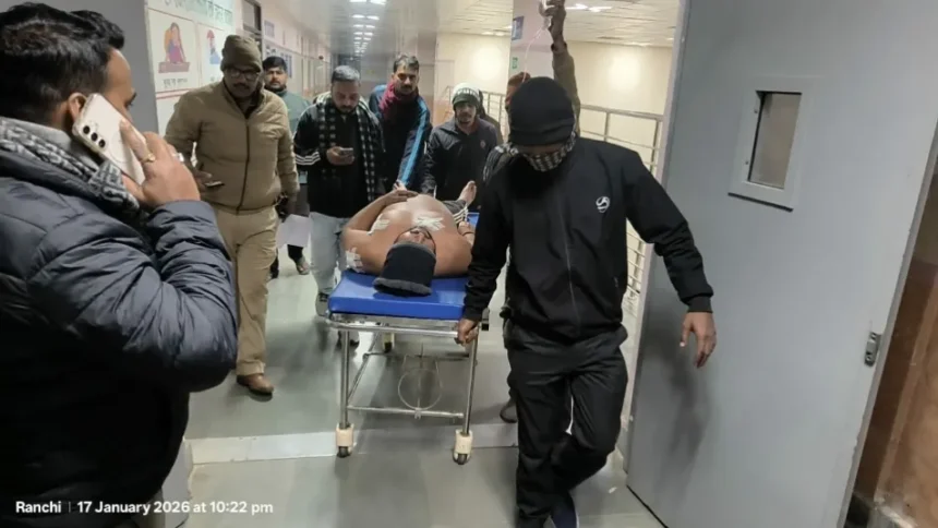 रांची के पिस्का मोड़ में गैंगवारः कुख्यात संदीप थाना और संजय पांडे गिरोह में पैसे बंटवारे को लेकर चली गोली, तीन घायल