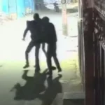 रांची में मीडियाकर्मी पर जानलेवा हमला, लोगों ने खदेड़कर बदमाश को पकड़ा