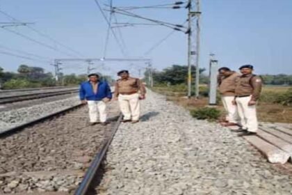 पाकुड़ के रामपुरहाट-गुमानी रेलखंड पर बड़ा हादसा टला, शरारती तत्वों ने क्षतिग्रस्त किए कंक्रीट स्लीपर