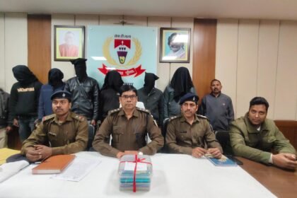 एस्कॉर्ट सर्विस के नाम पर 6 साइबर ठग गिरफ्तार,हजारीबाग पुलिस का बड़ा एक्शन, कार, मोबाइल व डेबिट कार्ड बरामद
