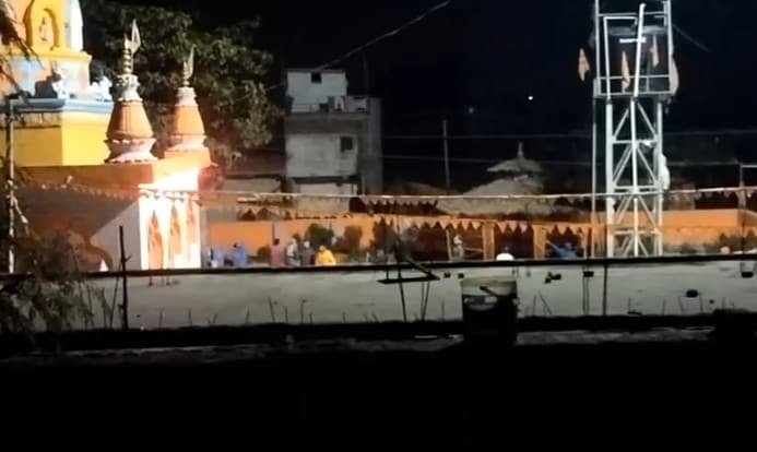 हजारीबाग में सरस्वती विसर्जन जुलूस के दौरान दो पक्षों के बीच झड़प, पत्थरबाजी में कई घायल, पुलिस ने आंसू गैस के गोले दागे