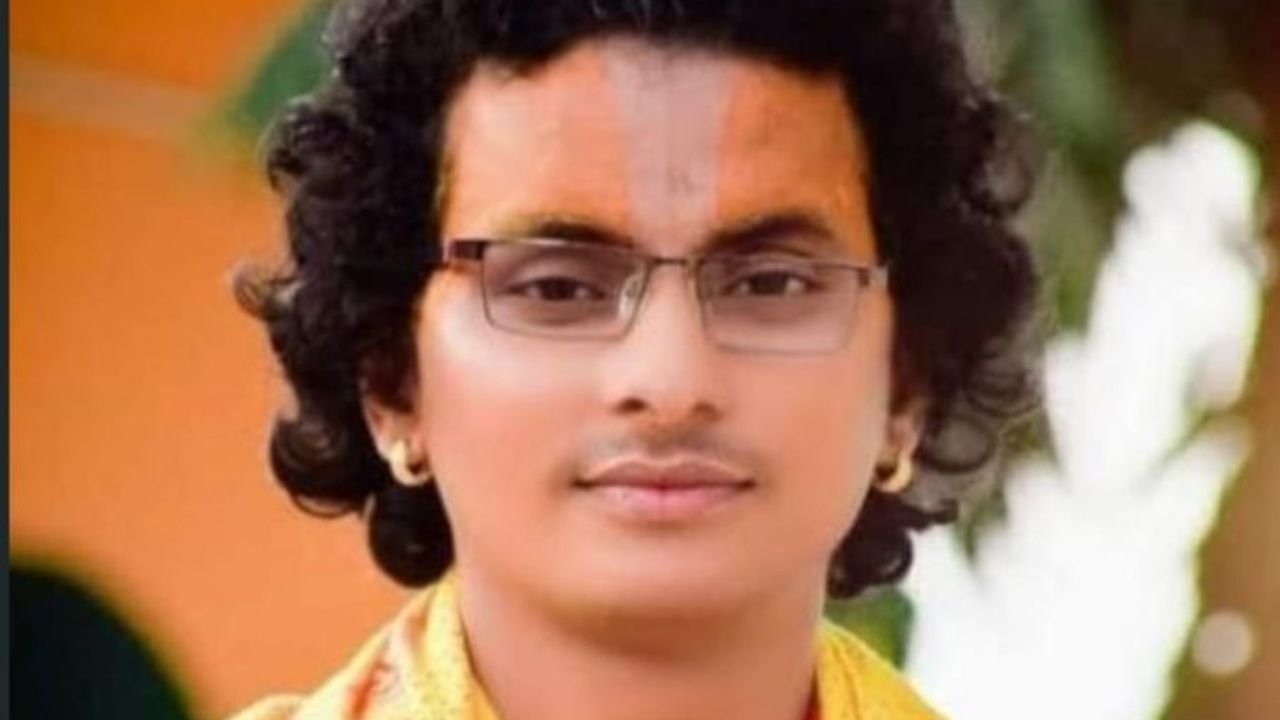 चर्चित कथावाचक श्रवण दास जी महाराज गिरफ्तार, महिला ने शादी का झांसा देकर दुष्कर्म का लगाया आरोप