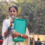 IPAC के ठिकानों पर ED की छापेमारी के बाद कोलकाता में बवाल, मौके पर पहुंची ममता बनर्जी ने फाइलों को जबरन गाड़ियों में रखवाया