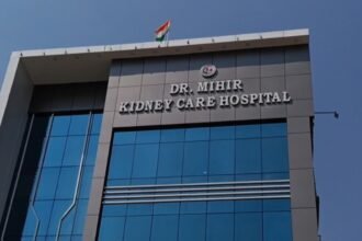 धनबाद में डॉक्टर मिहिर कुमार को जान से मारने की धमकी, अस्पताल के ICU वार्ड में चिपकाया पत्र